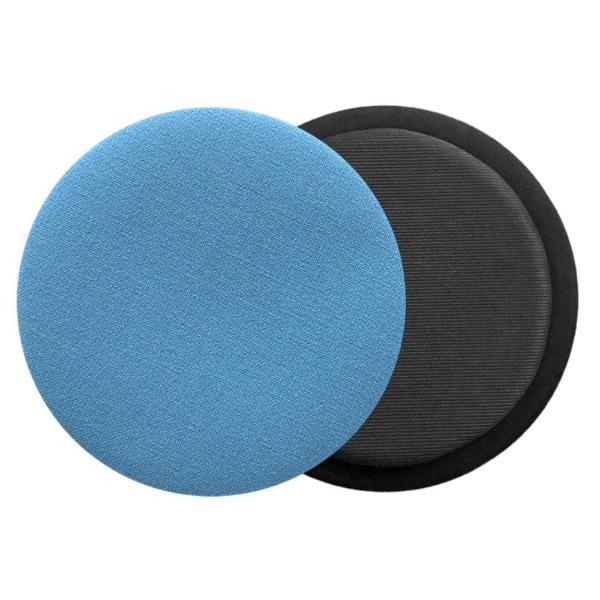 Das foto zeigt eine runde sitzauflage der firma discus. Dargestellt ist die vorderseite und die rueckseite des sitzkissens. Auf der rueckseite ist die schattenfuge erkennbar. Die farbe der sitzauflage ist hellblau.